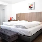 Sevendays Hotel&boardinghouse Hotel