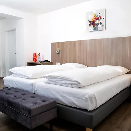 Sevendays And Boardinghouse 3* קירכהיים