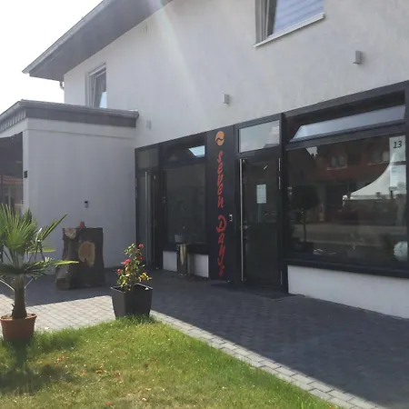 מלון Sevendays And Boardinghouse קירכהיים