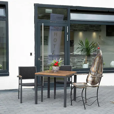 Sevendays And Boardinghouse מלון קירכהיים