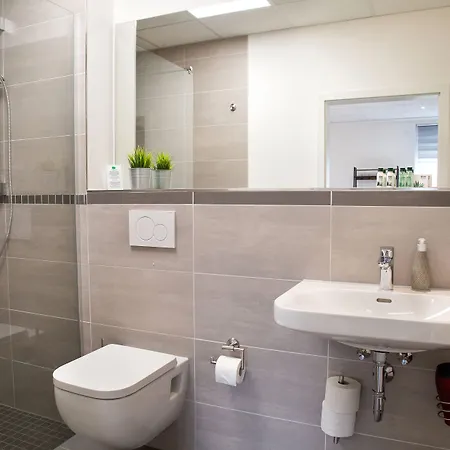 Sevendays And Boardinghouse