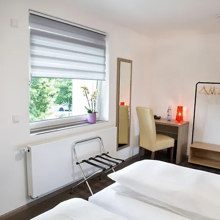 Sevendays And Boardinghouse 3*