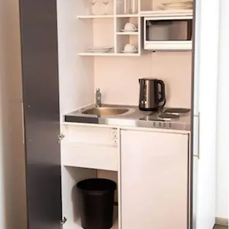 Sevendays And Boardinghouse מלון 3*